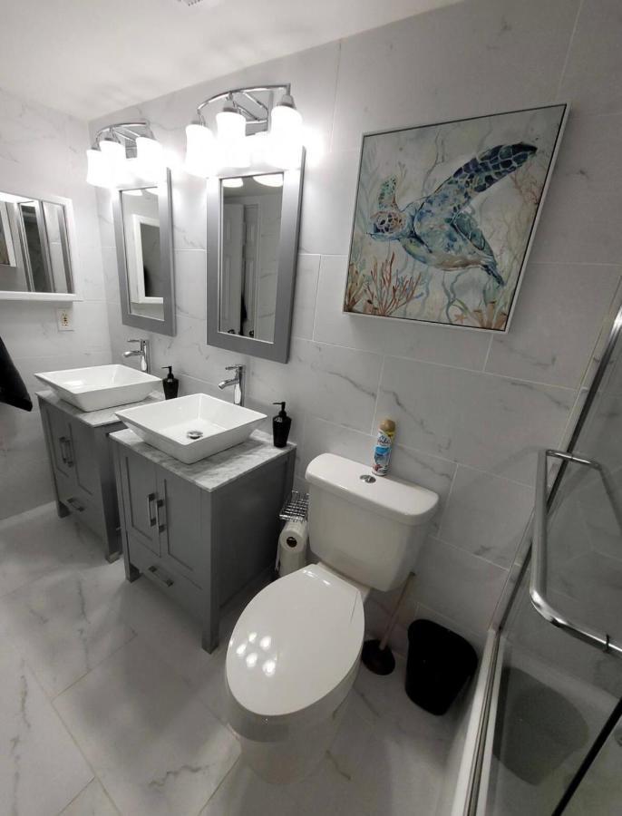 Penthouse On Private Beach Very Quit And Peaceful Near The Pier Newly Remodeled. Apartment *